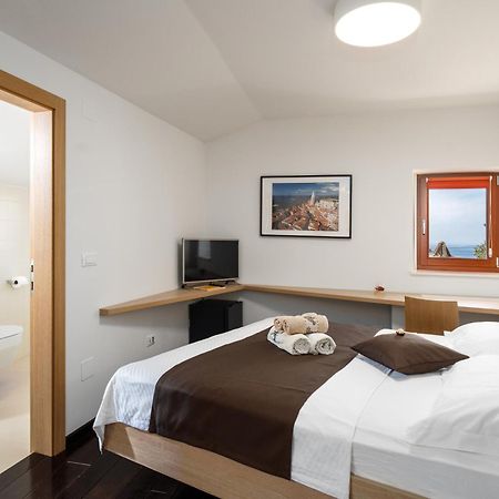 Boutique Wrungel Hotel Vrsar Ngoại thất bức ảnh